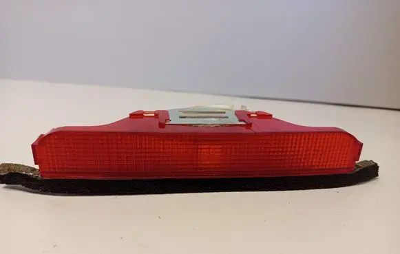 Nissan Almera Tino Third/center stoplight