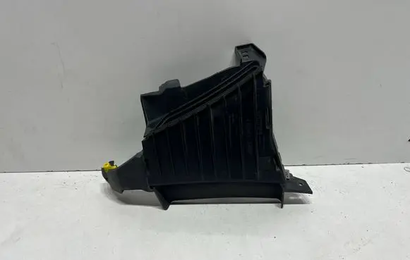 Audi A4 S4 B9 Intercooler air guide/duct channel 8W0121763L