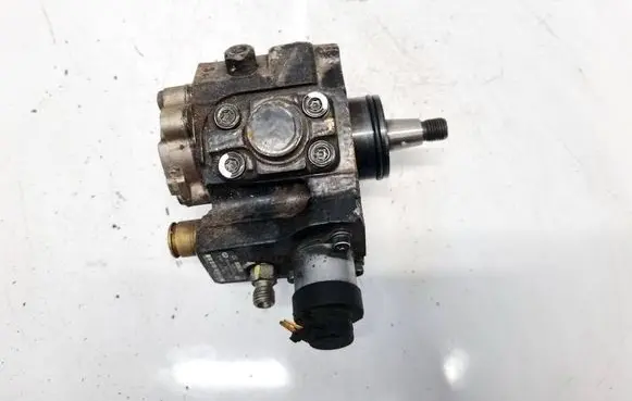Hyundai i30 Fuel injection high pressure pump 331002A410