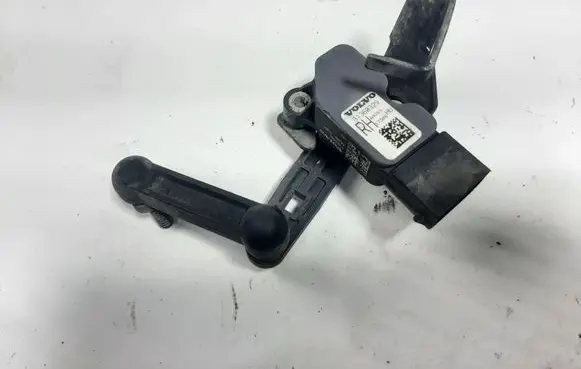 Volvo XC60 Air suspension front height level sensor 31360329 31406563