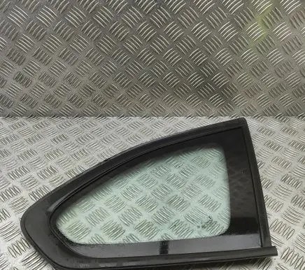 BMW X1 F48 F49 Rear side window 7349648
