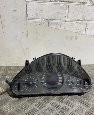 Mercedes-Benz E W211 Speedometer (instrument cluster) 2115405511