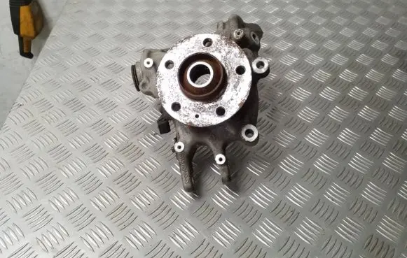 Audi A6 S6 C7 4G Rear wheel hub 8R0505431F