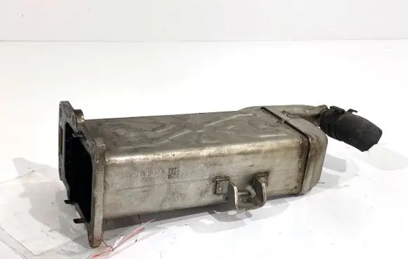Volkswagen PASSAT B7 EGR valve cooler 03L131512B