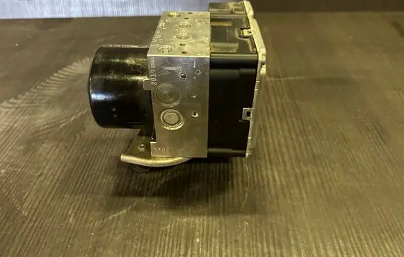 Porsche Cayenne (92A) ABS Pump 7P0907379E