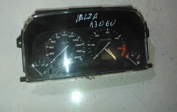 Seat Ibiza II (6k) Speedometer (instrument cluster) 6n0919860e 6160683023