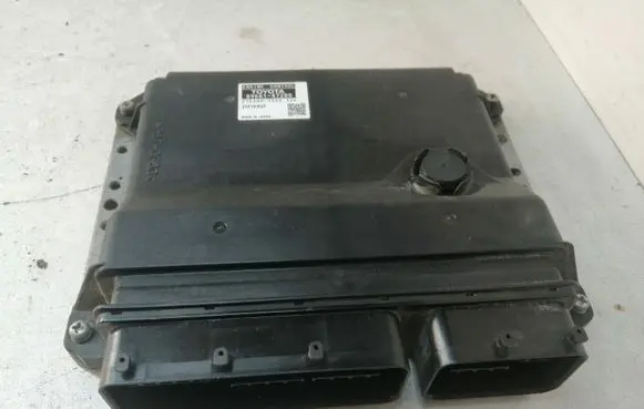 Toyota Prius (XW30) Engine control unit/module 8966147280 2753007393