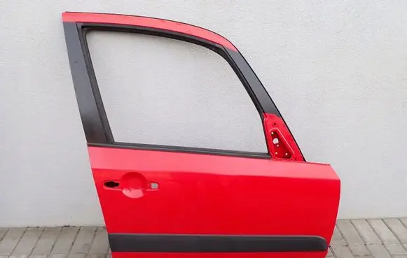Suzuki SX4 Front door Z9T