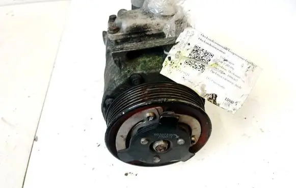 Volkswagen Golf V Air conditioning (A/C) compressor (pump) 1k0820859f