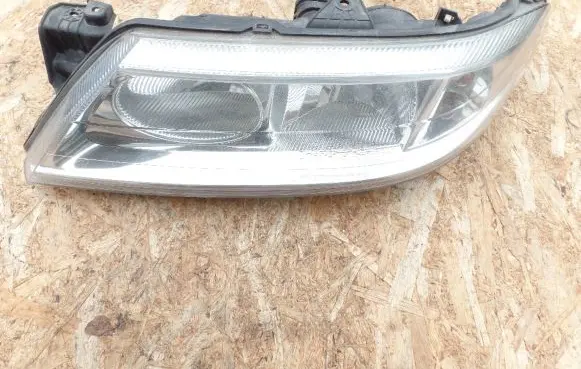 Renault Laguna II Headlight/headlamp 8200002845 89004687