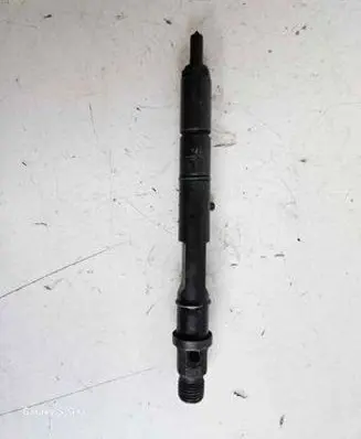Audi A6 S6 C5 4B Fuel injector 059130201E