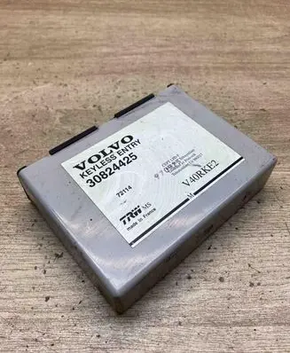 Volvo S40, V40 Door central lock control unit/module 30824425 V40RKE2