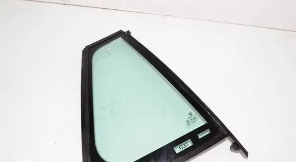 BMW 5 G30 G31 G38 Rear vent window glass 7336996 51357336996 2711112