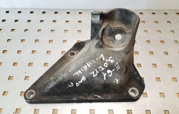BMW 5 E60 E61 Engine mounting bracket 2211676114901