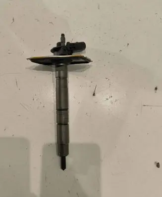 Volkswagen Golf V Fuel injector 03L130277 08042905435 04451160302