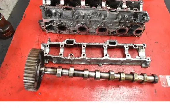 Citroen Nemo Engine head 