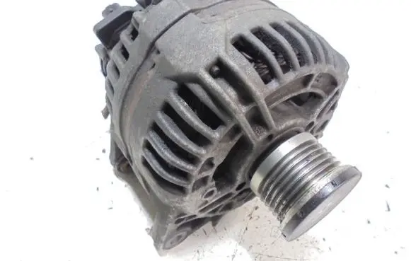 Renault Laguna II Generator/alternator 8200229907