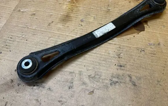 Chevrolet Camaro Rear control arm 87089499