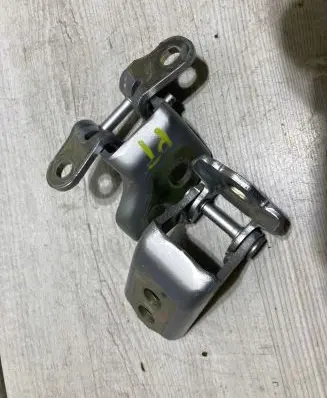 Renault Clio V Rear door hinge set 
