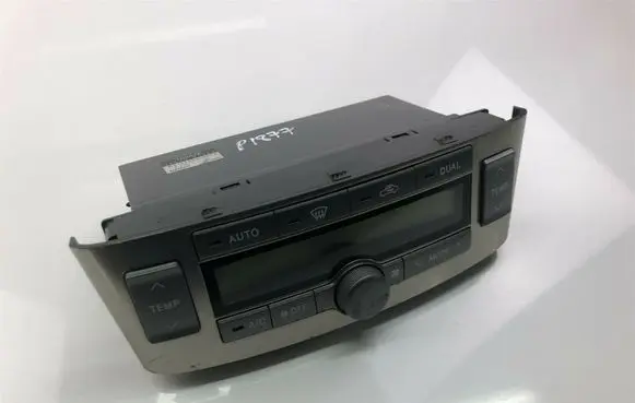 Toyota Avensis T250 Climate control unit 5590005140 P1877