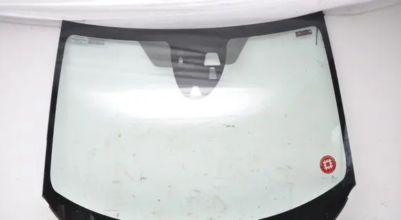 Honda HR-V Front windscreen/windshield window 