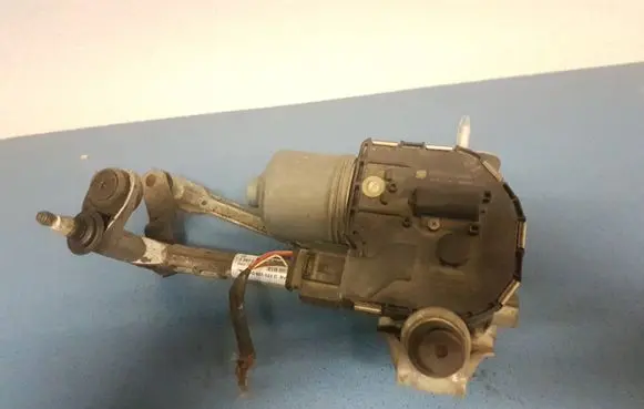 Seat Altea XL Front wiper linkage and motor 5P0955024D 05106109 3397020916