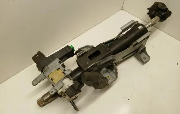 Volvo V70 Steering wheel axle 8626324