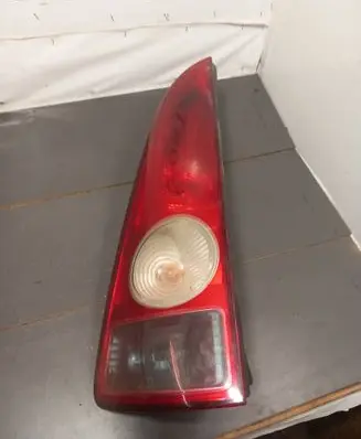 Renault Espace II Rear/tail lights 8200027153
