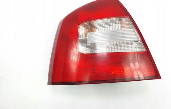 Skoda Octavia Mk2 (1Z) Rear/tail lights 1Z594509B