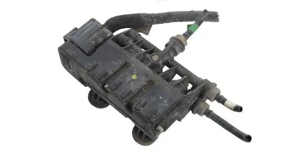 Land Rover Discovery 4 - LR4 Hydraulic servotronic pressure valve RVH000095