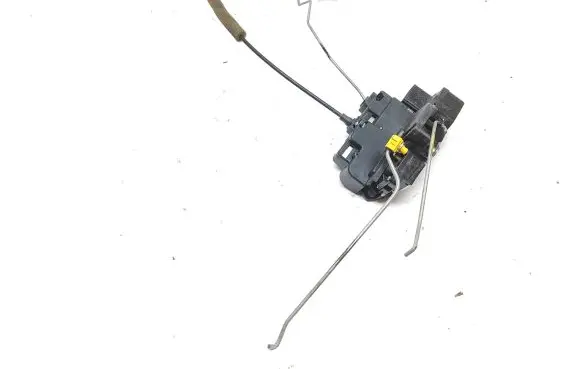 Opel Antara Front door lock