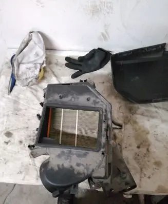 Volvo XC90 Air filter box 30636845