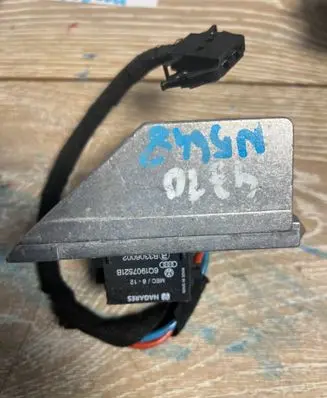Audi A1 Heater blower motor/fan resistor 6Q1907521B B3306002
