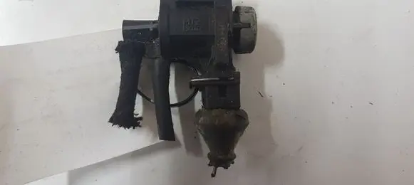 Volkswagen Golf IV Turbo solenoid valve 1J0906283A