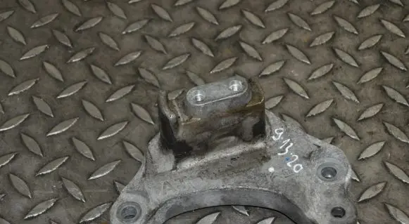 Opel Grandland X Engine mounting bracket 9807982480