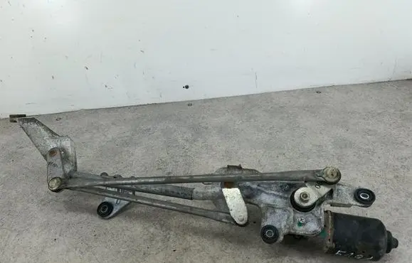 Mitsubishi Colt Front wiper linkage 8250A153