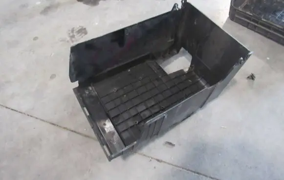 Opel Crossland X Battery box tray 9801801880