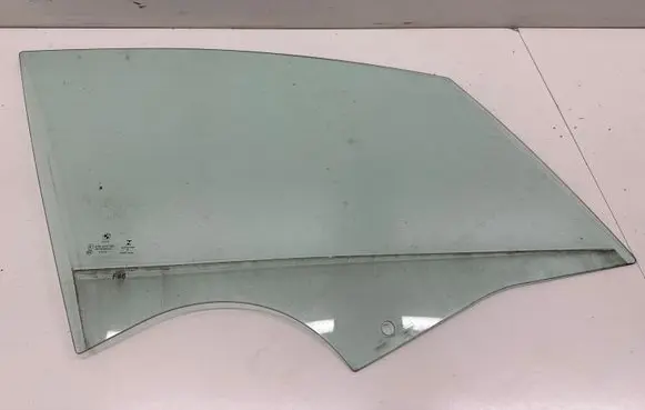 BMW 2 F46 Front door window glass four-door