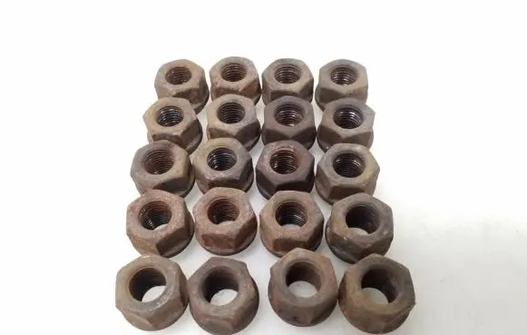 Nuts/bolts