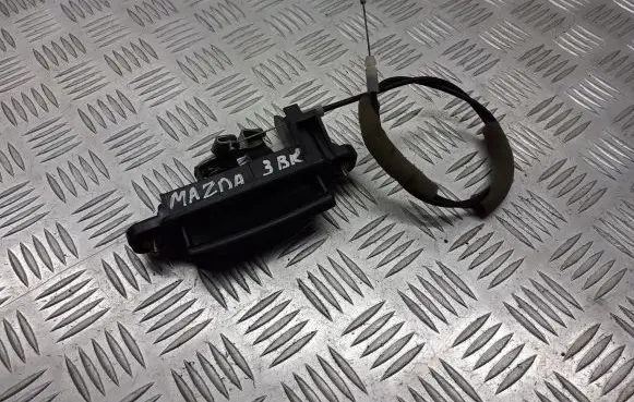 Mazda 3 I Tailgate opening switch 