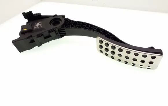 Mercedes-Benz CLA C117 X117 W117 Accelerator throttle pedal A2463001604