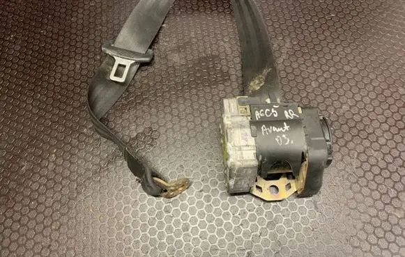 Audi A6 S6 C5 4B Rear seatbelt