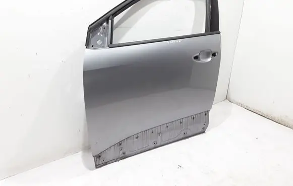 Peugeot 5008 Front door 9812306480