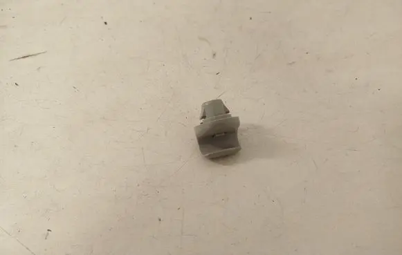 Nissan Qashqai Sun visor clip/hook/bracket 