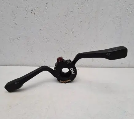 Volkswagen PASSAT B4 Indicator stalk 289635 357953637