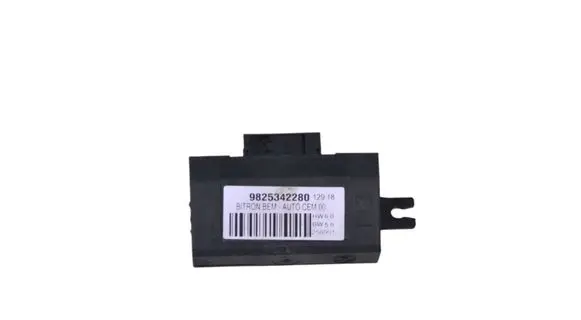 Peugeot 3008 II Door control unit/module 9825342280