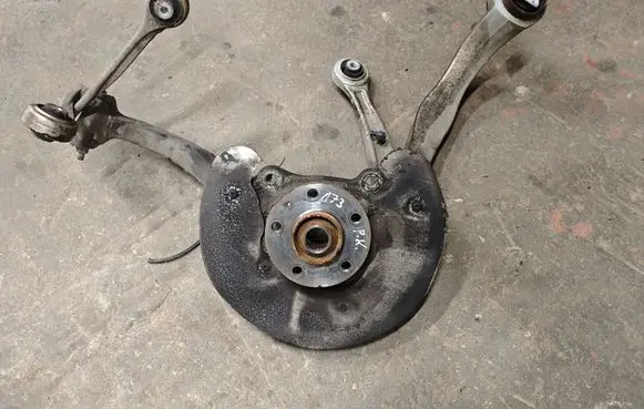 Audi A4 S4 B8 8K Front wheel hub V103739 987084207