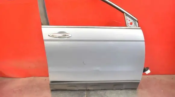 Honda CR-V Front door