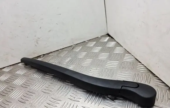 BMW 5 E60 E61 Rear wiper blade arm 7066173 61627066173