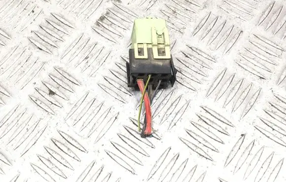 BMW 3 E46 Horn buzzer relay 61368373700